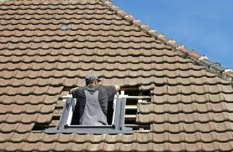 Pose de velux - Peyriac-Minervois